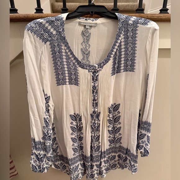 Daniel Rainn Tops - Daniel Rainn Navy and Cream Blouse